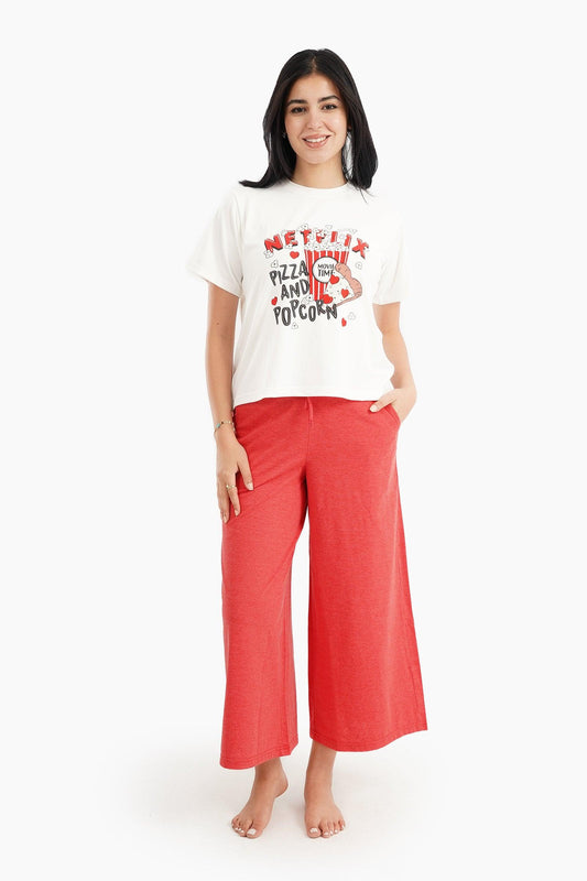 طقم بيجامة مع جيوب جانبية