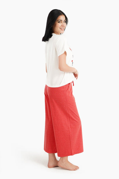 طقم بيجامة مع جيوب جانبية