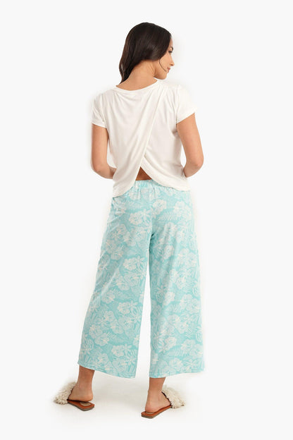 طقم بيجامة بطبعة غرزة