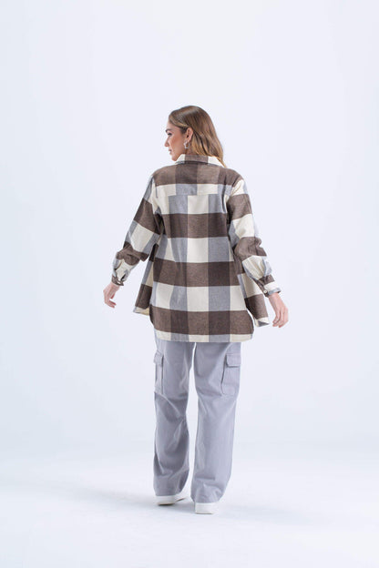 قميص بياقة دائرية