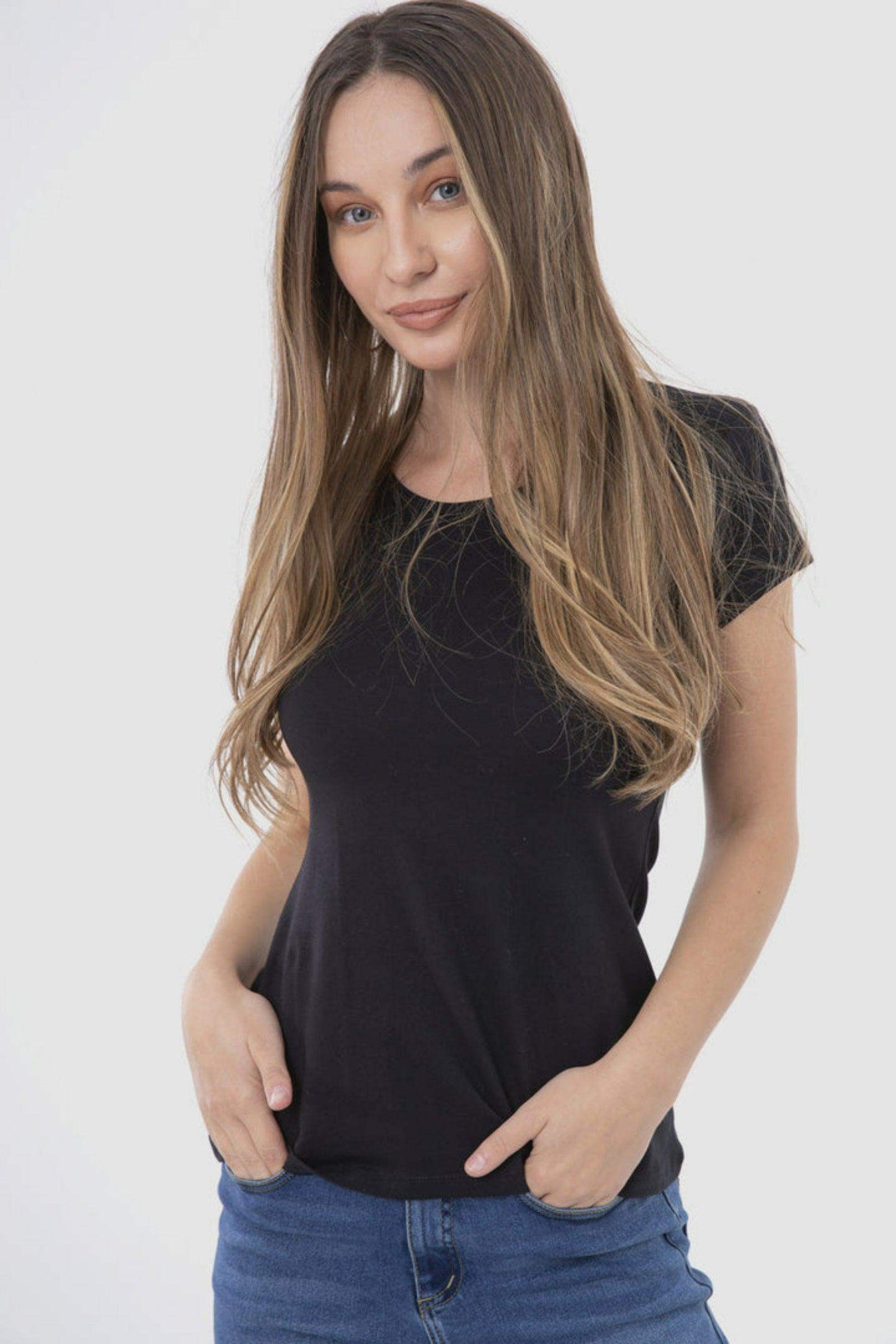 Carina Round Neck Solid Top