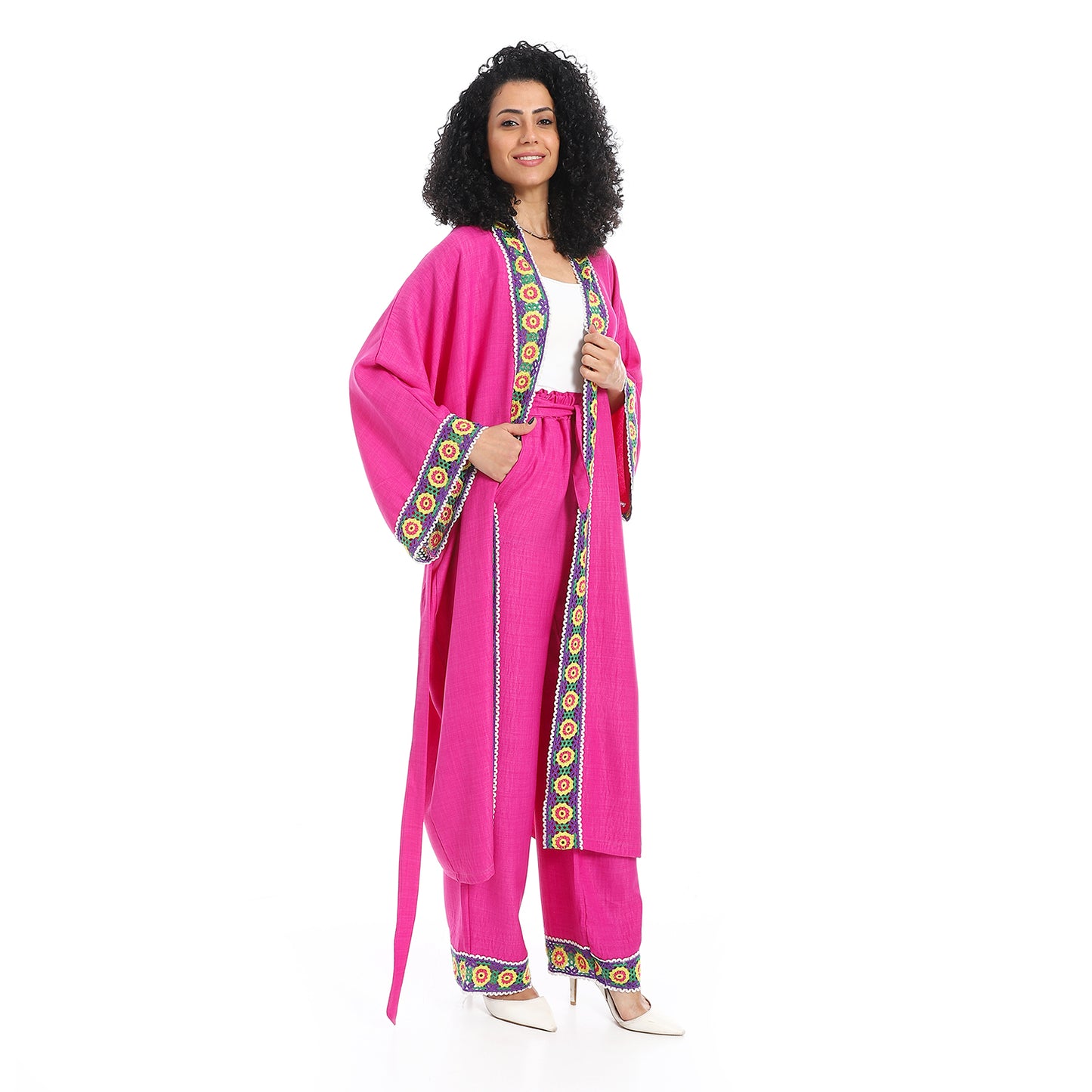 Embroidery kimono suit
