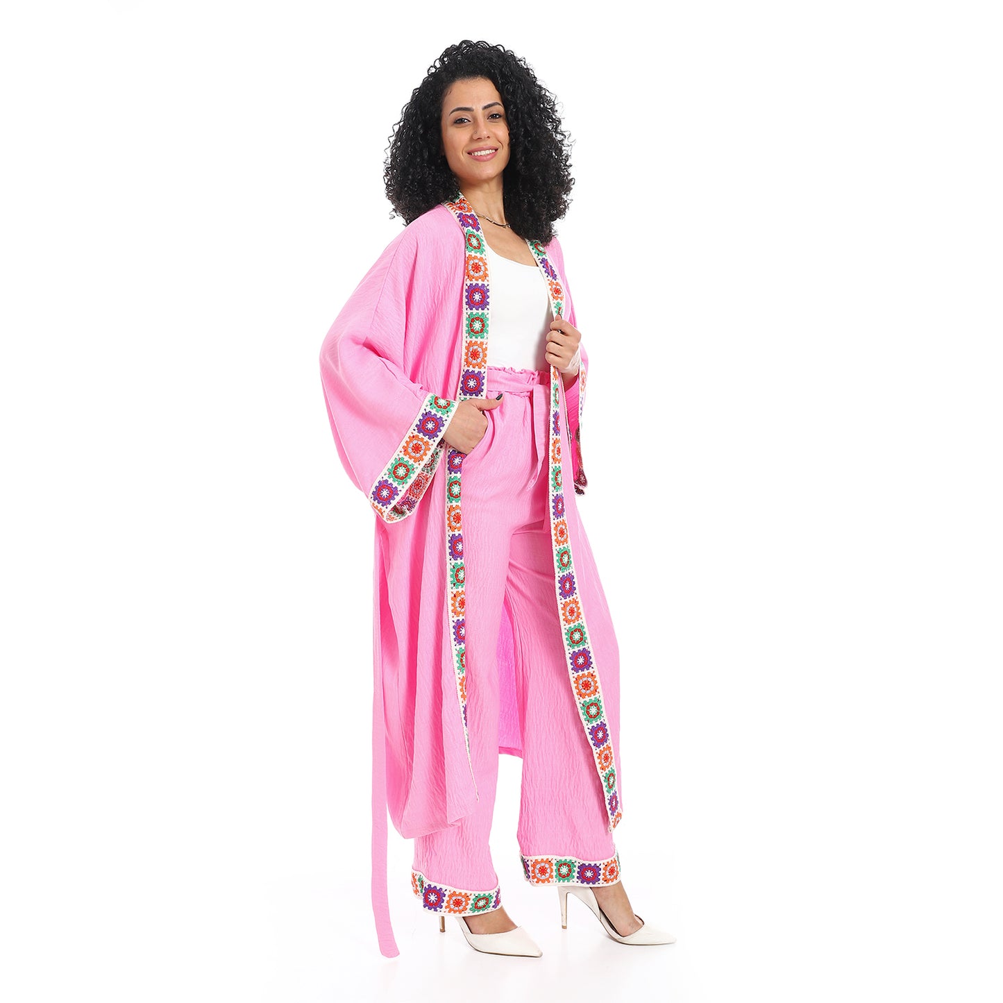 Embroidery kimono suit