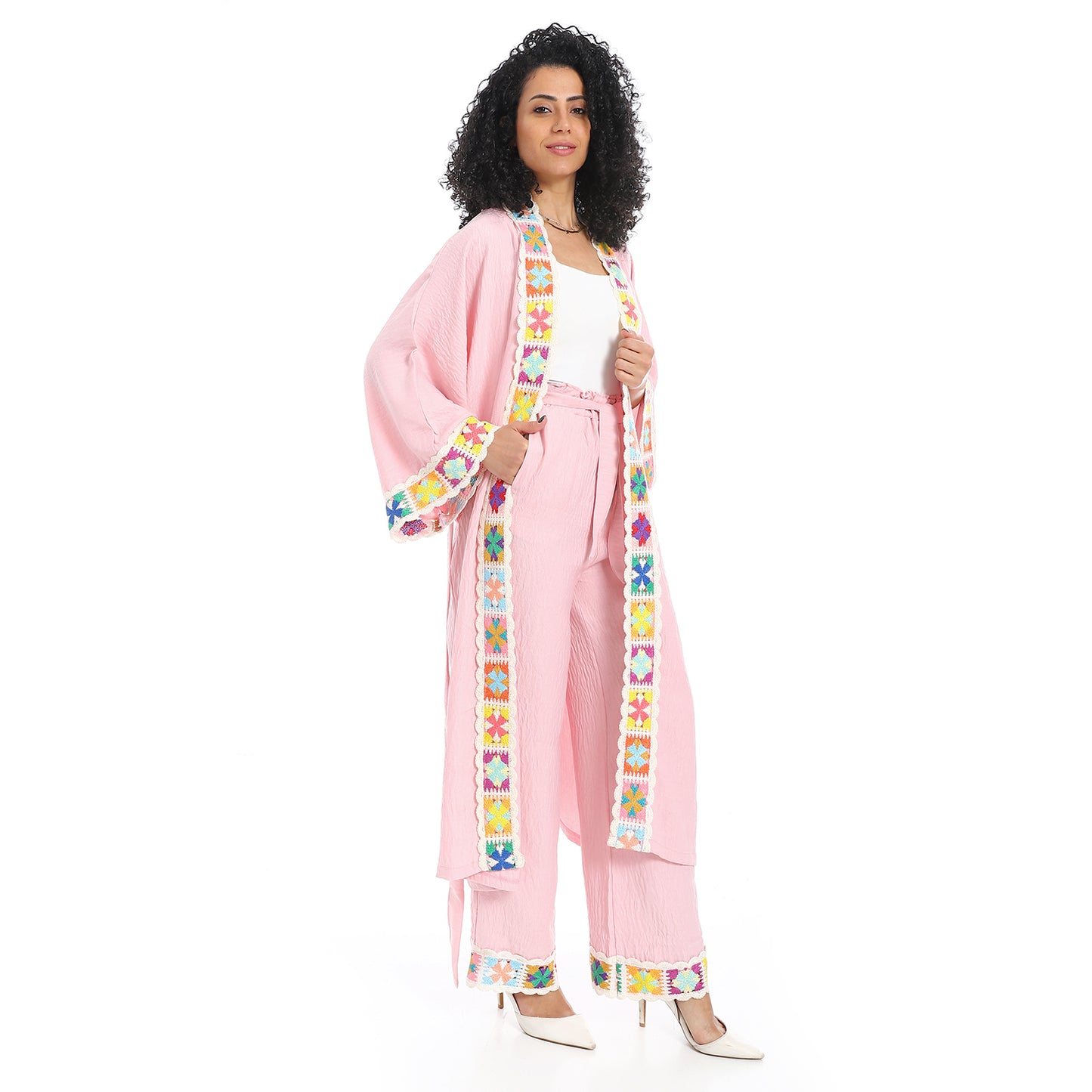 Embroidery kimono suit