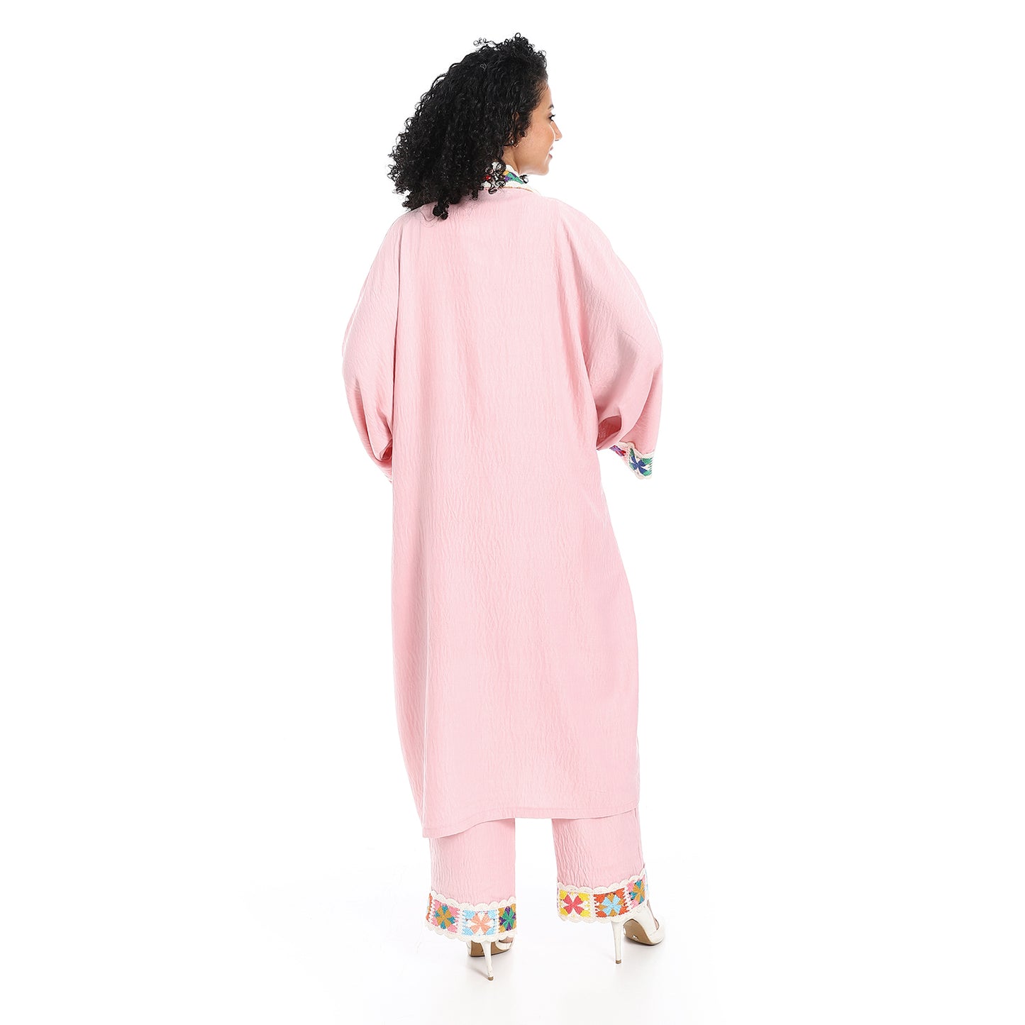 Embroidery kimono suit