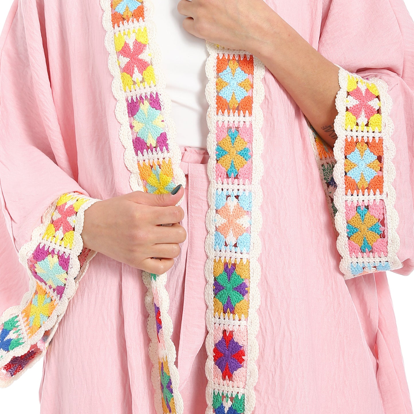 Embroidery kimono suit