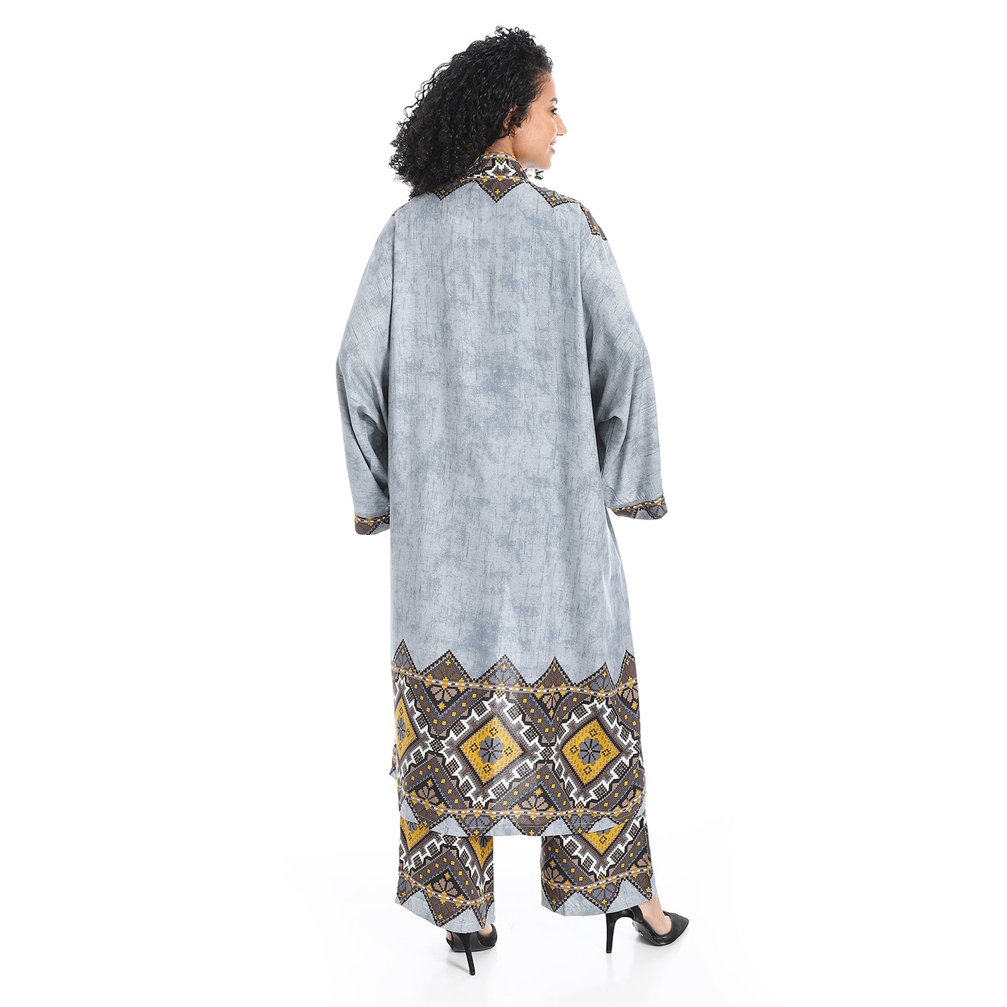 بدلة كيمونو مطبوعة