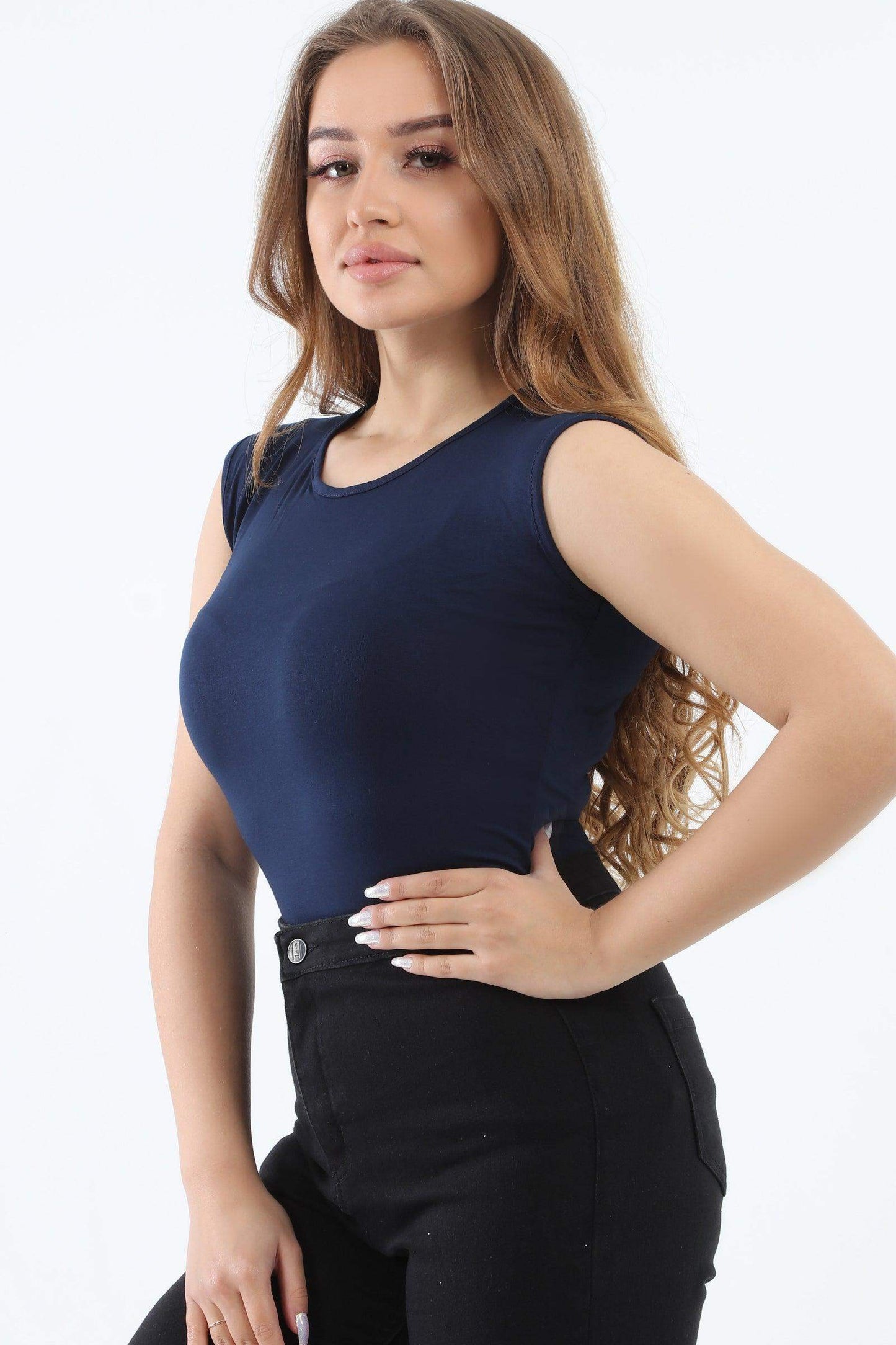 Carina Sleeveless Crew Neck Top