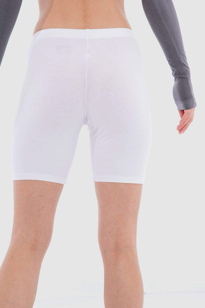 بنطال ضيق قصير من القطن بقصّة Slim Fit