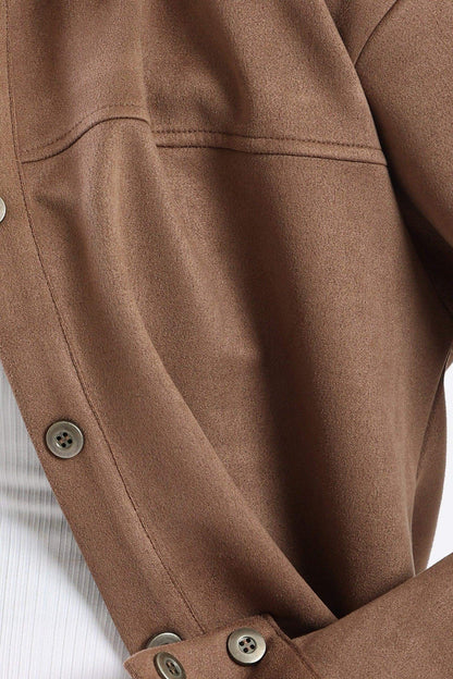 قميص من الجلد السويدي ذو حافة منحنية