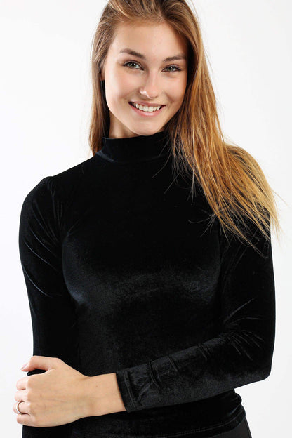 بلوزة مخملية منفوخة الكتف