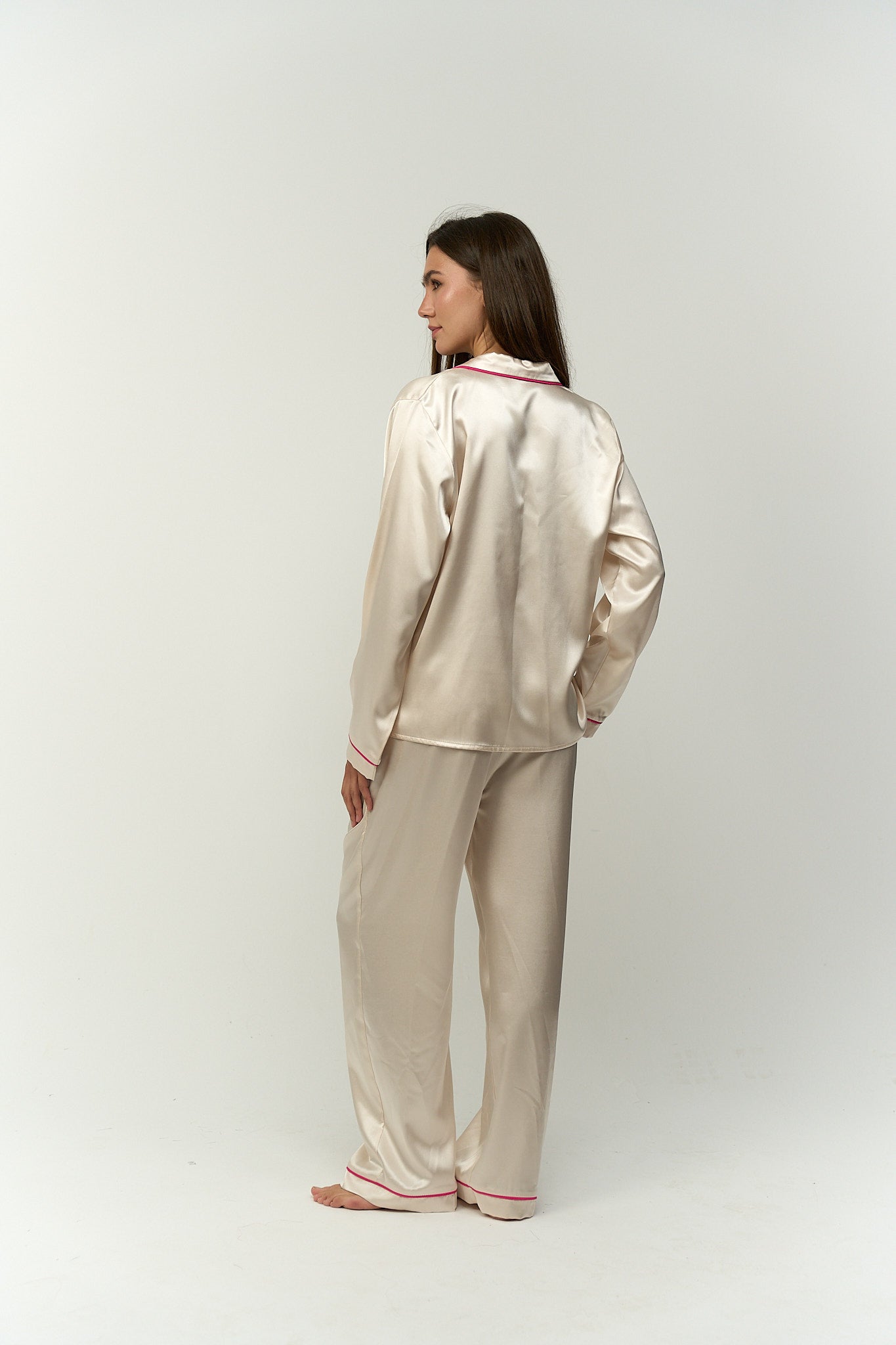 طقم بيجامة بطبعة قلب