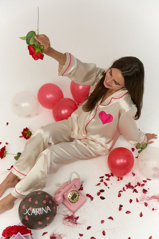 طقم بيجامة بطبعة قلب