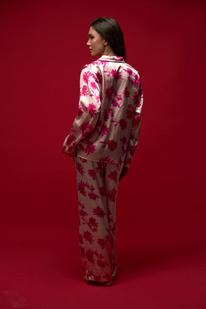 طقم بيجامة ساتان مزهر